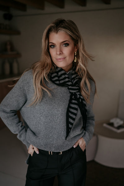 Atture scarf I Black & Grey