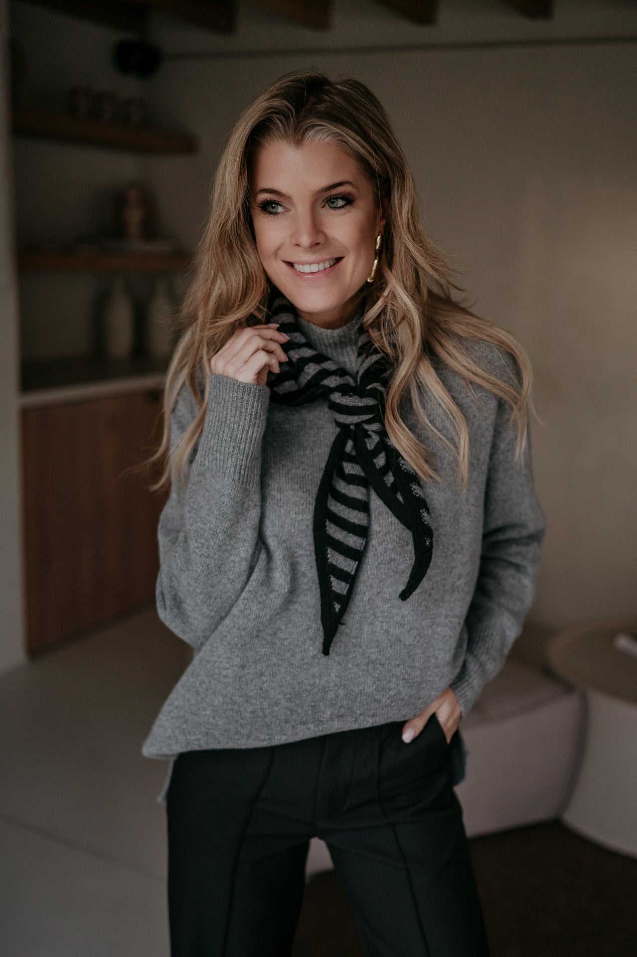 Atture scarf I Black & Grey