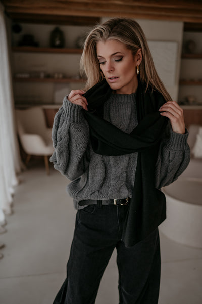 Esiste scarf I Black