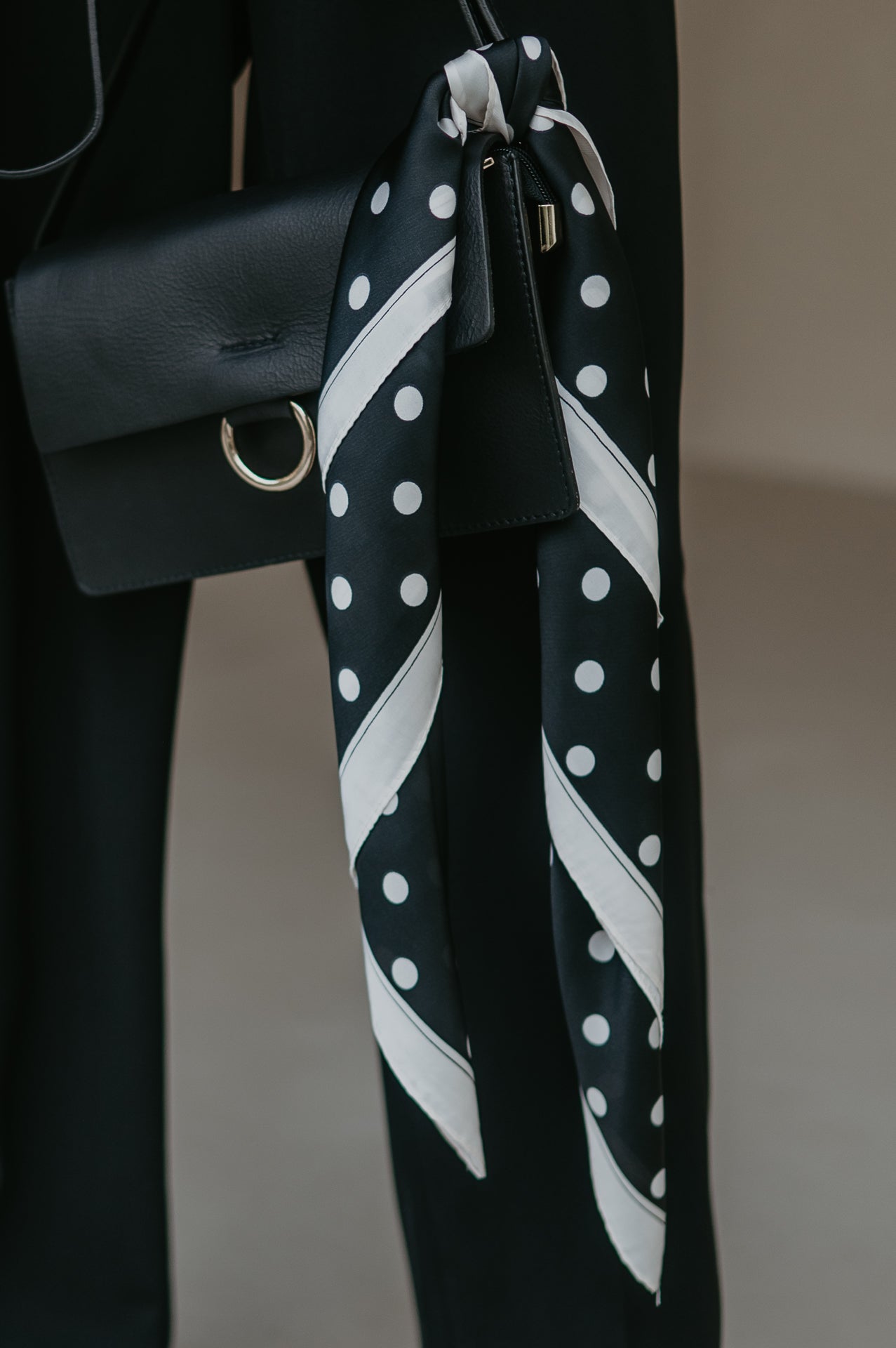 Dolcino scarf I Black