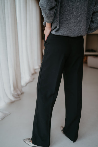 Arieta trousers I Black