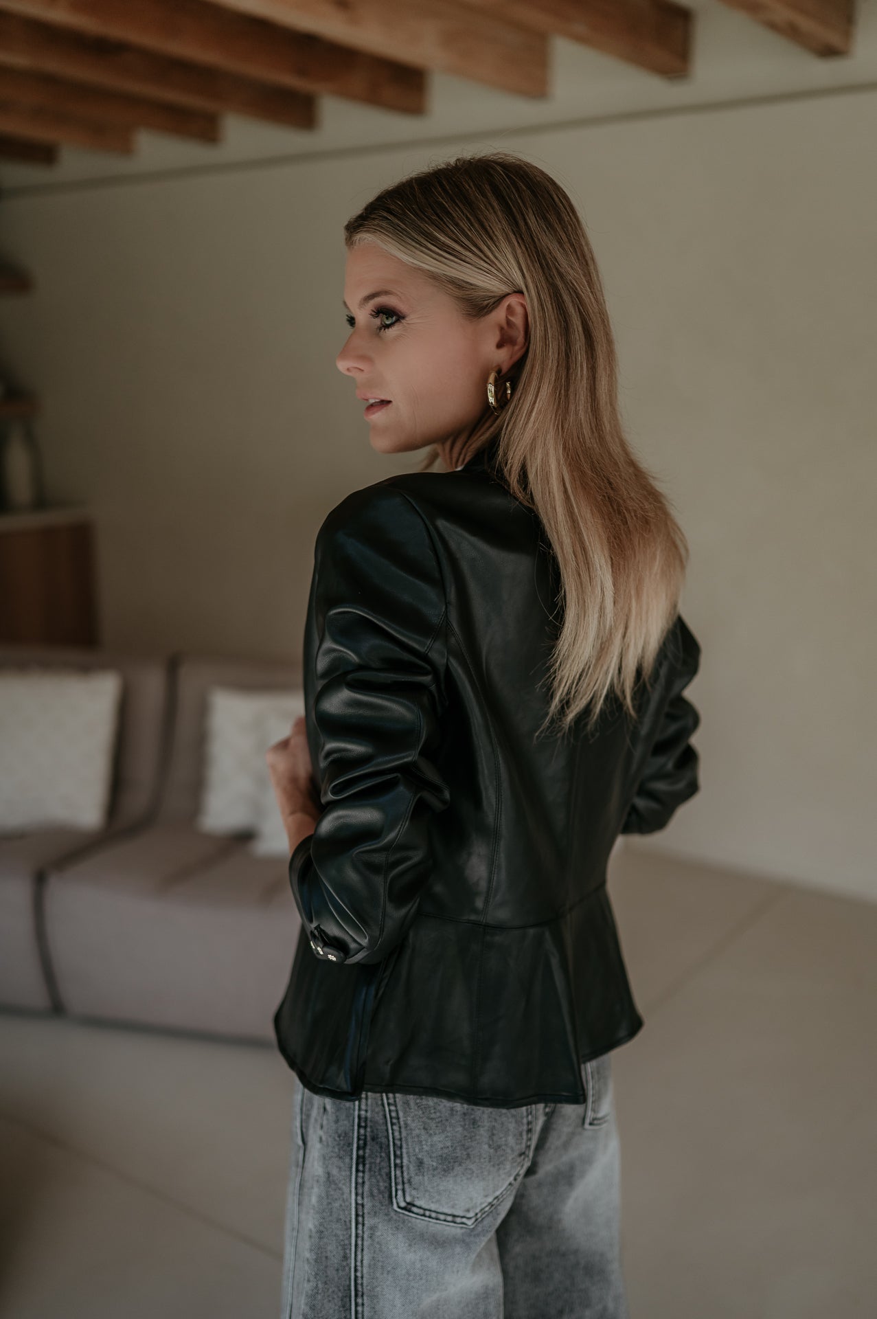 Urgenzi jacket I Black
