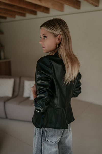 Urgenzi jacket I Black