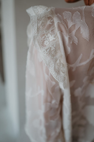 Carillo blouse I Ecru