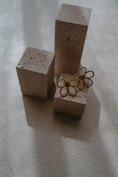 Brevi earrings I Gold