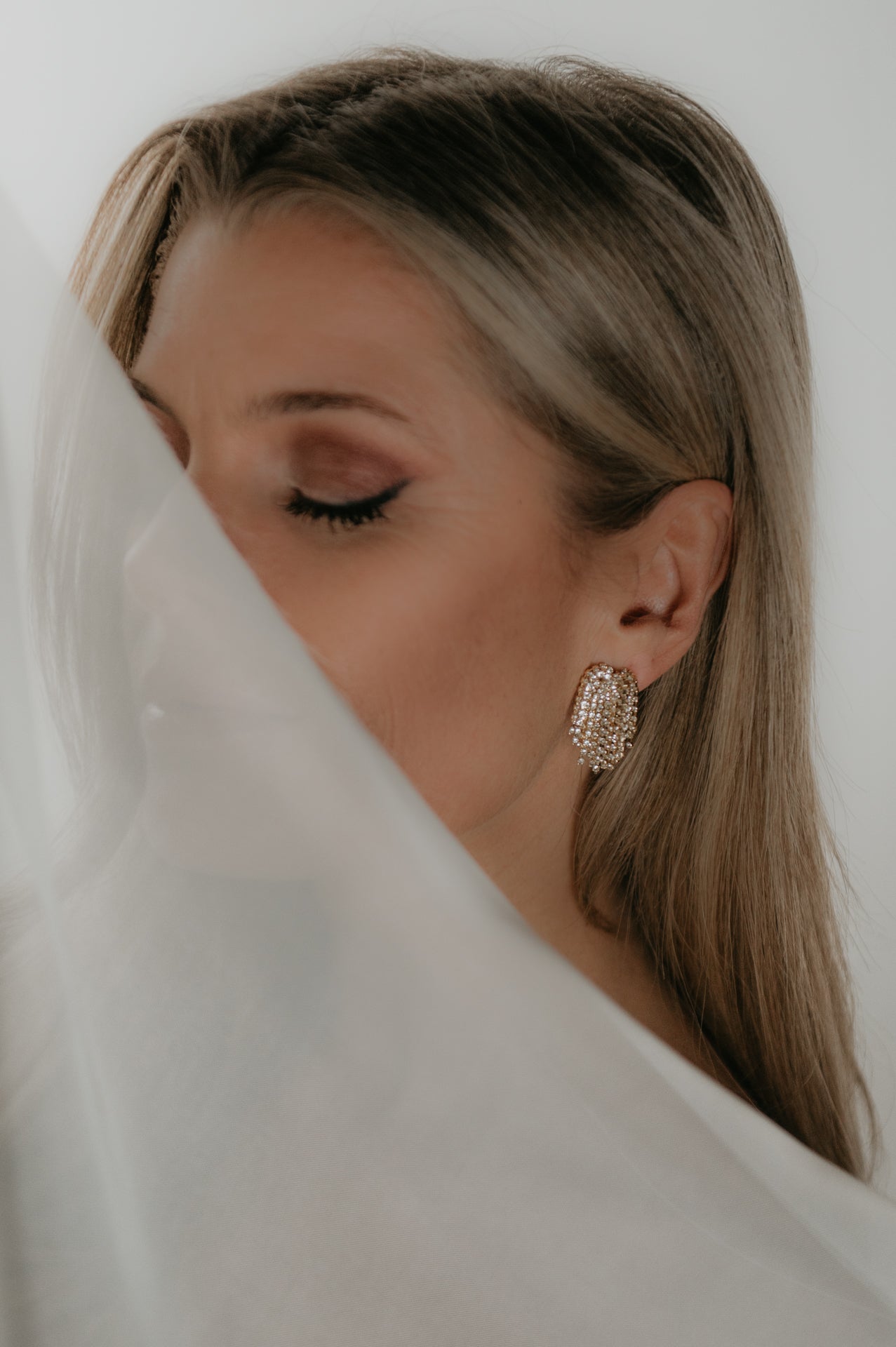 Este earrings I Gold