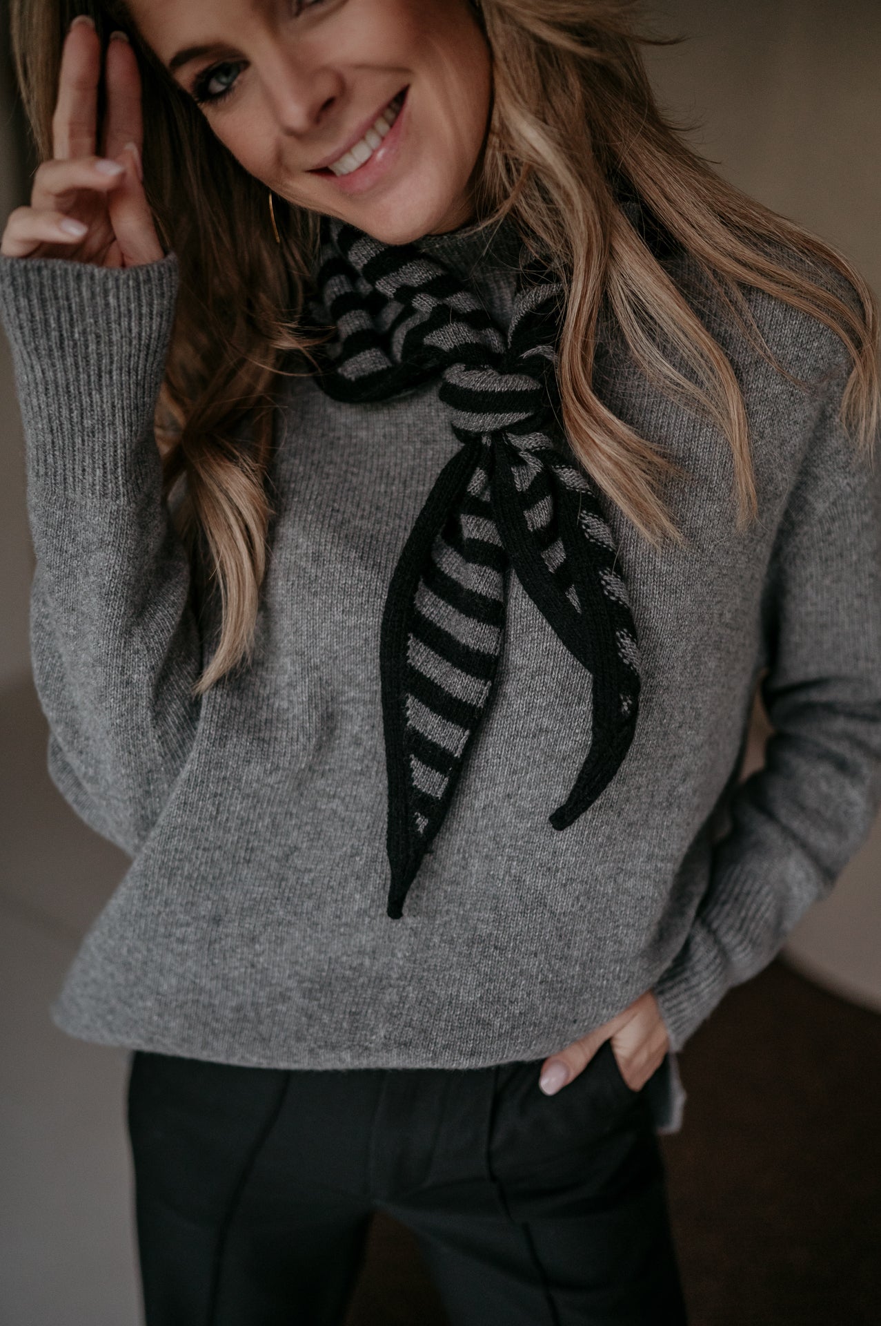 Atture scarf I Black & Grey - Wild Souls by JV® - 