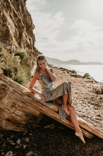 Cangiante dress I Taupe - Wild Souls by JV® - Dresses
