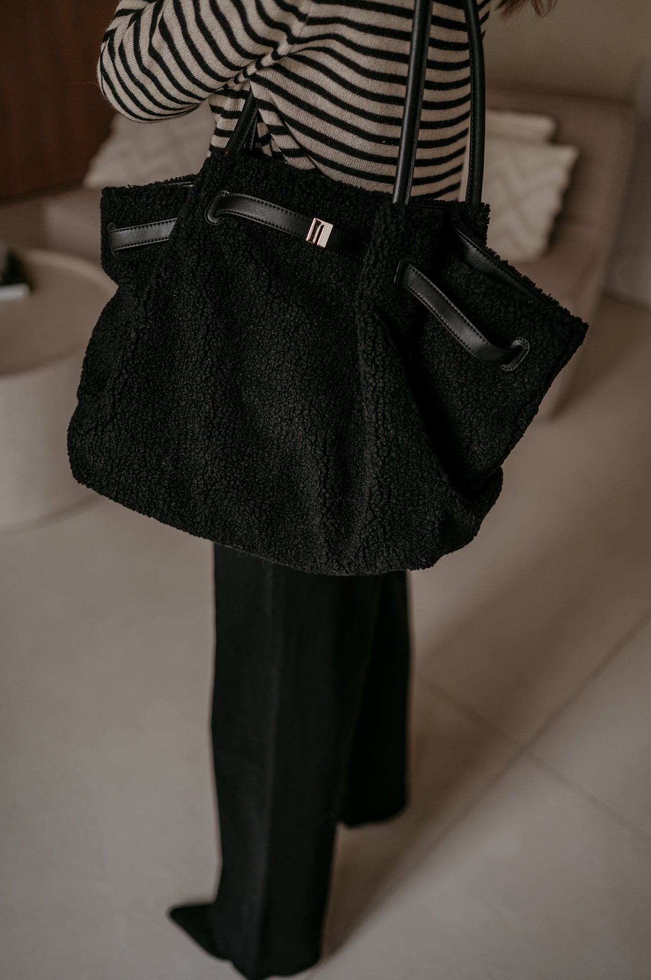 Derine handbag I Black - Wild Souls by JV® - 