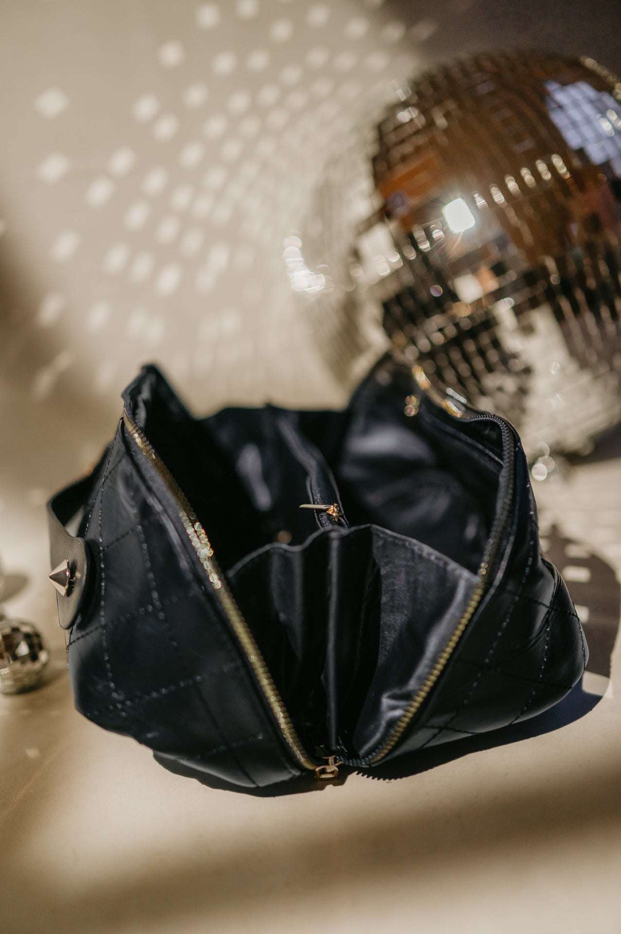 Drivani toiletry bag I Black - Wild Souls by JV® - Toiletry Bags