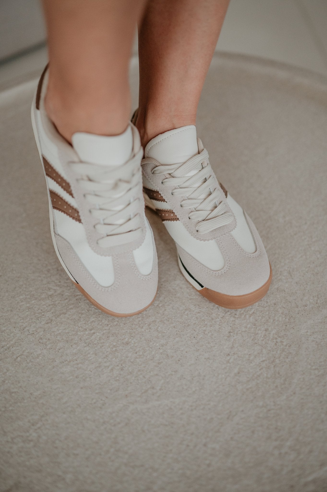 Elido sneakers I Taupe - Wild Souls by JV® - Sneakers