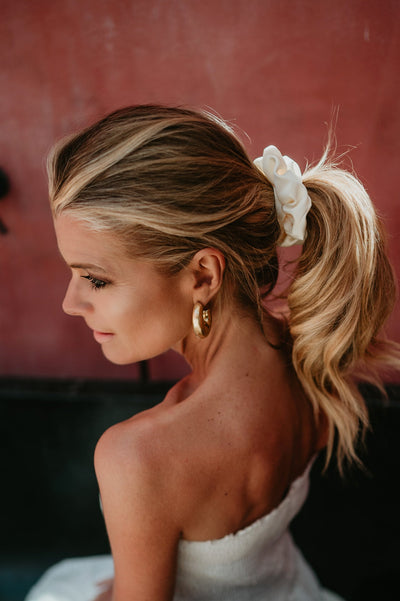 Gemere scrunchie I Ecru - Wild Souls by JV® - Scrunchies