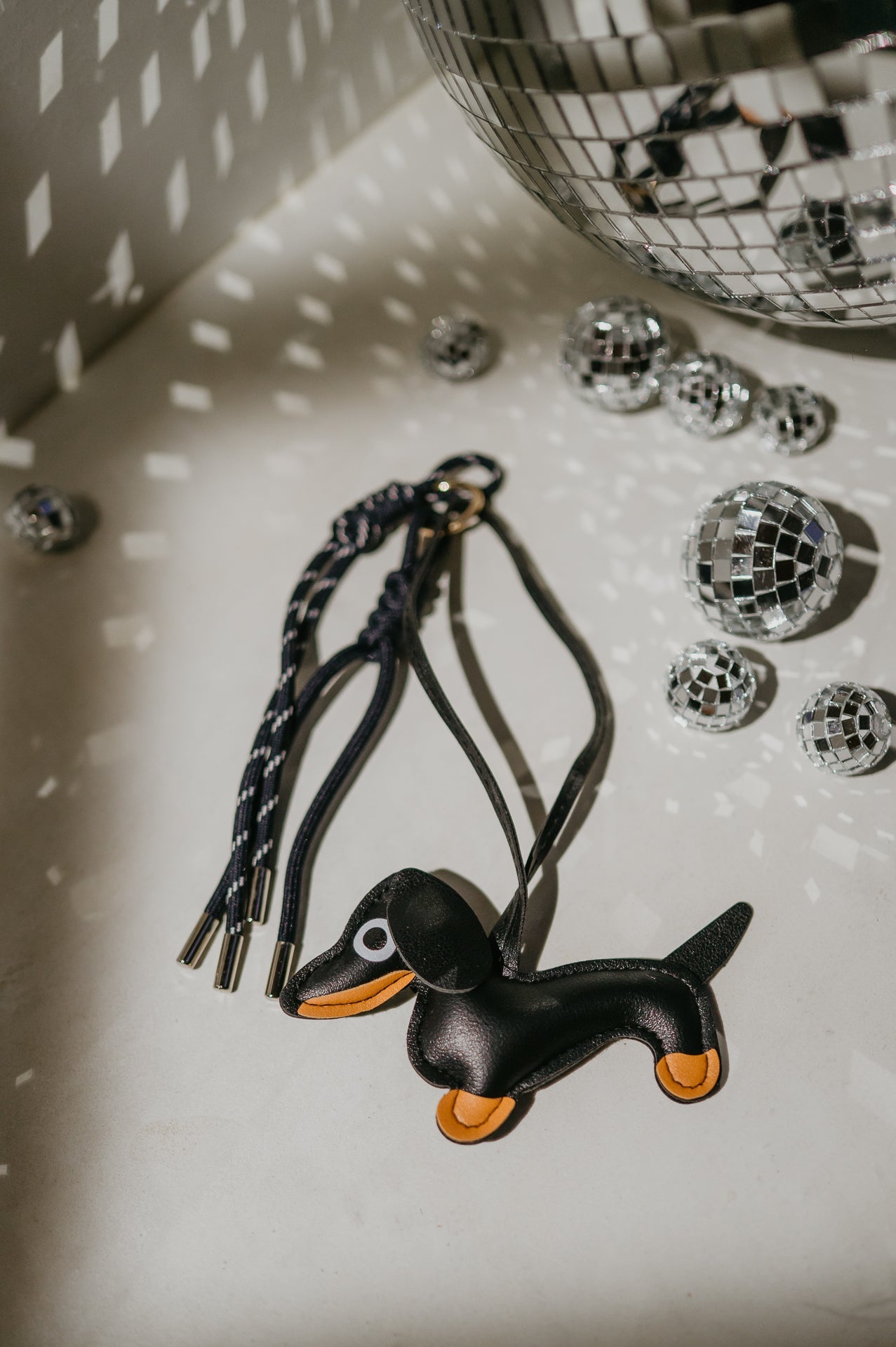 Hedere keychain I Black - Wild Souls by JV® - Keychains