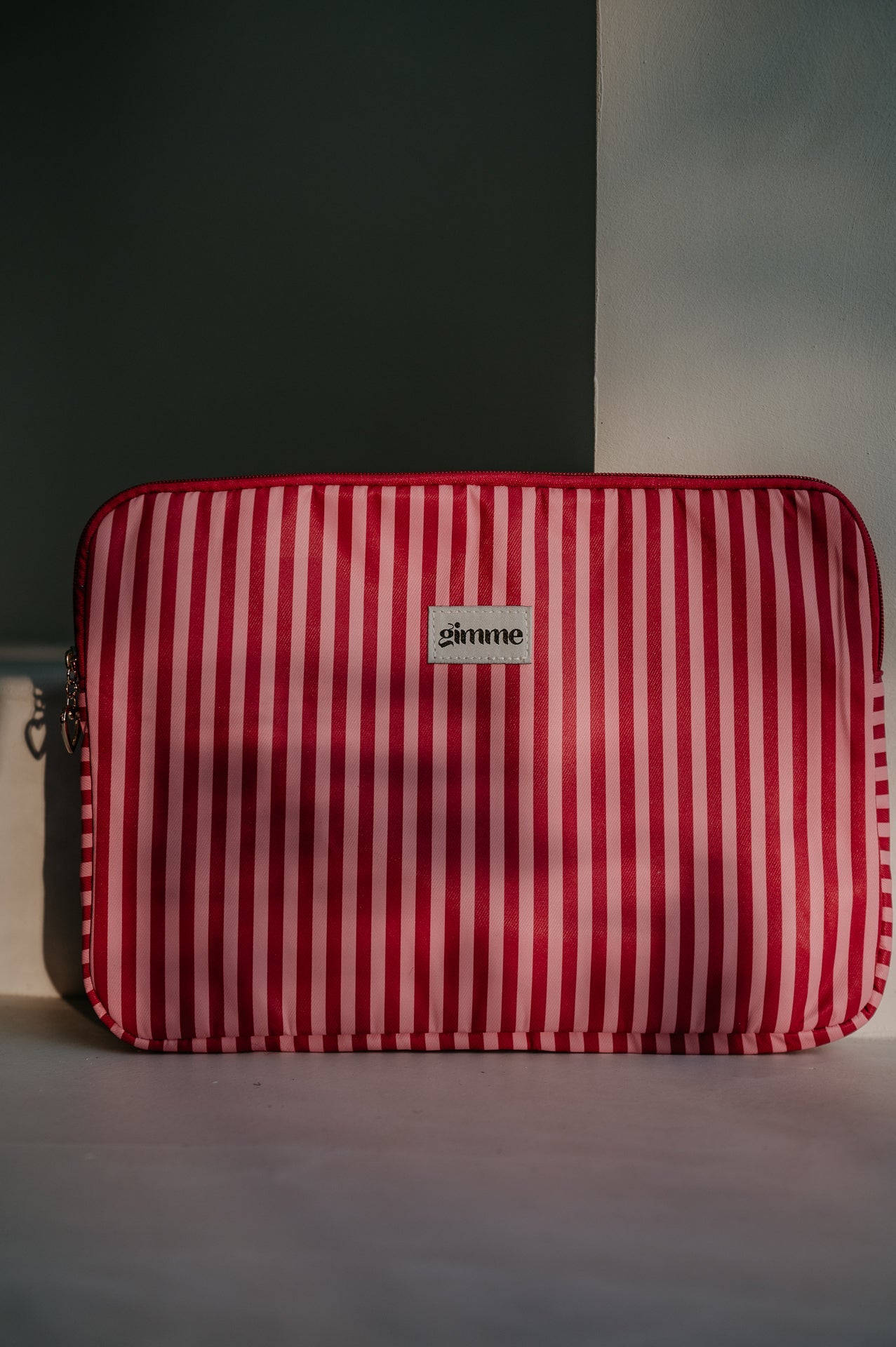 Minuso laptop bag I Rose & Red - Wild Souls by JV® - Laptop Bags