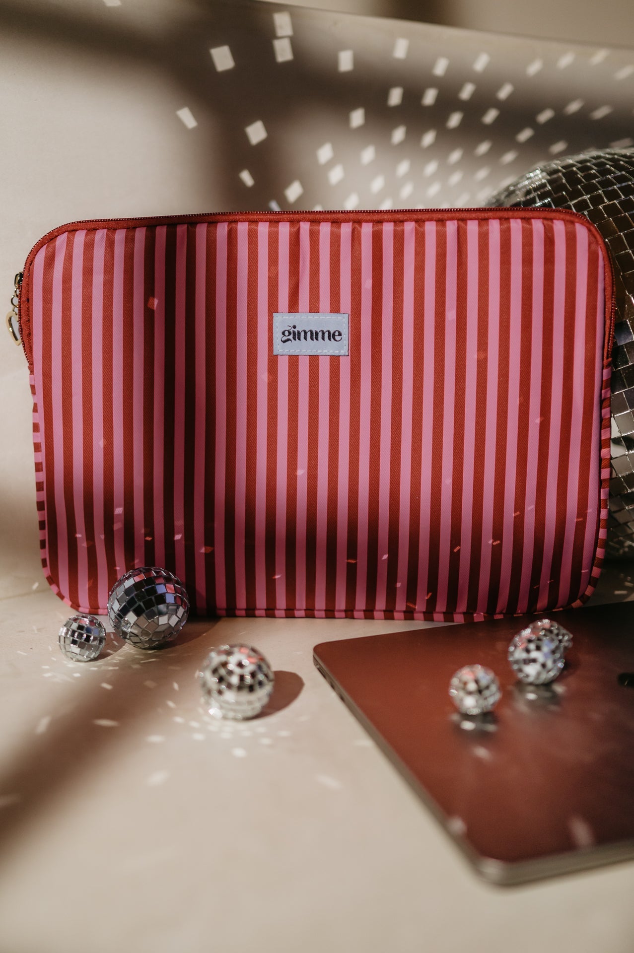 Minuso laptop bag I Rose & Red - Wild Souls by JV® - Laptop Bags