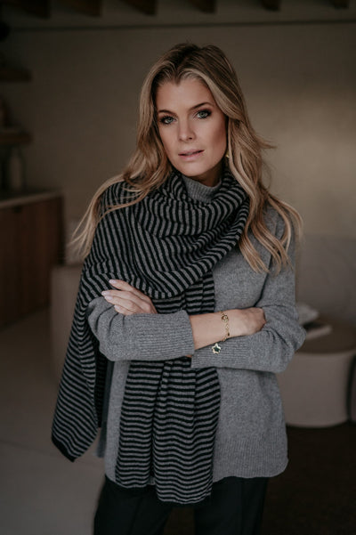 Nedio scarf I Black & Grey - Wild Souls by JV® - Scarfs