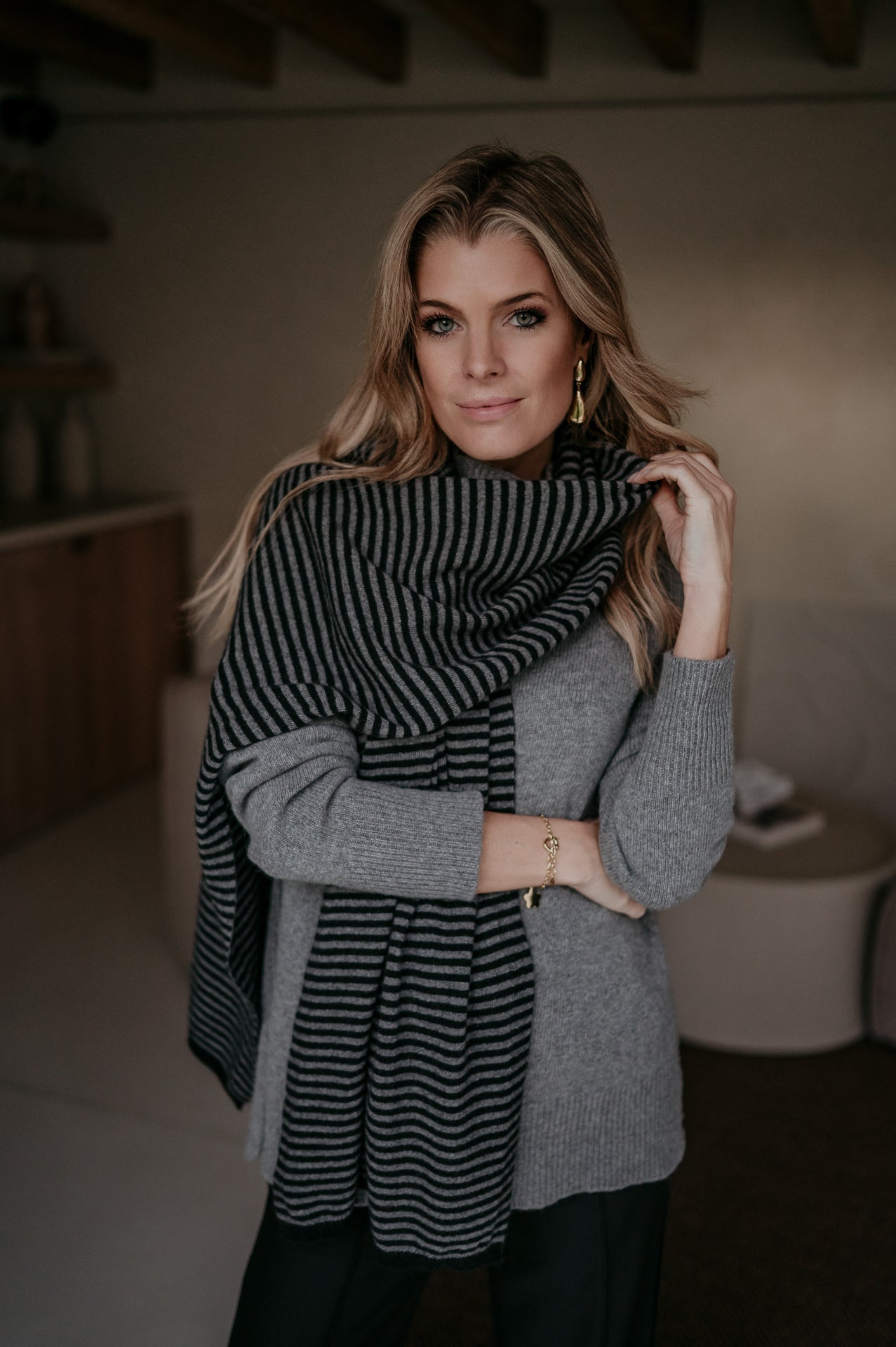 Nedio scarf I Black & Grey - Wild Souls by JV® - Scarfs