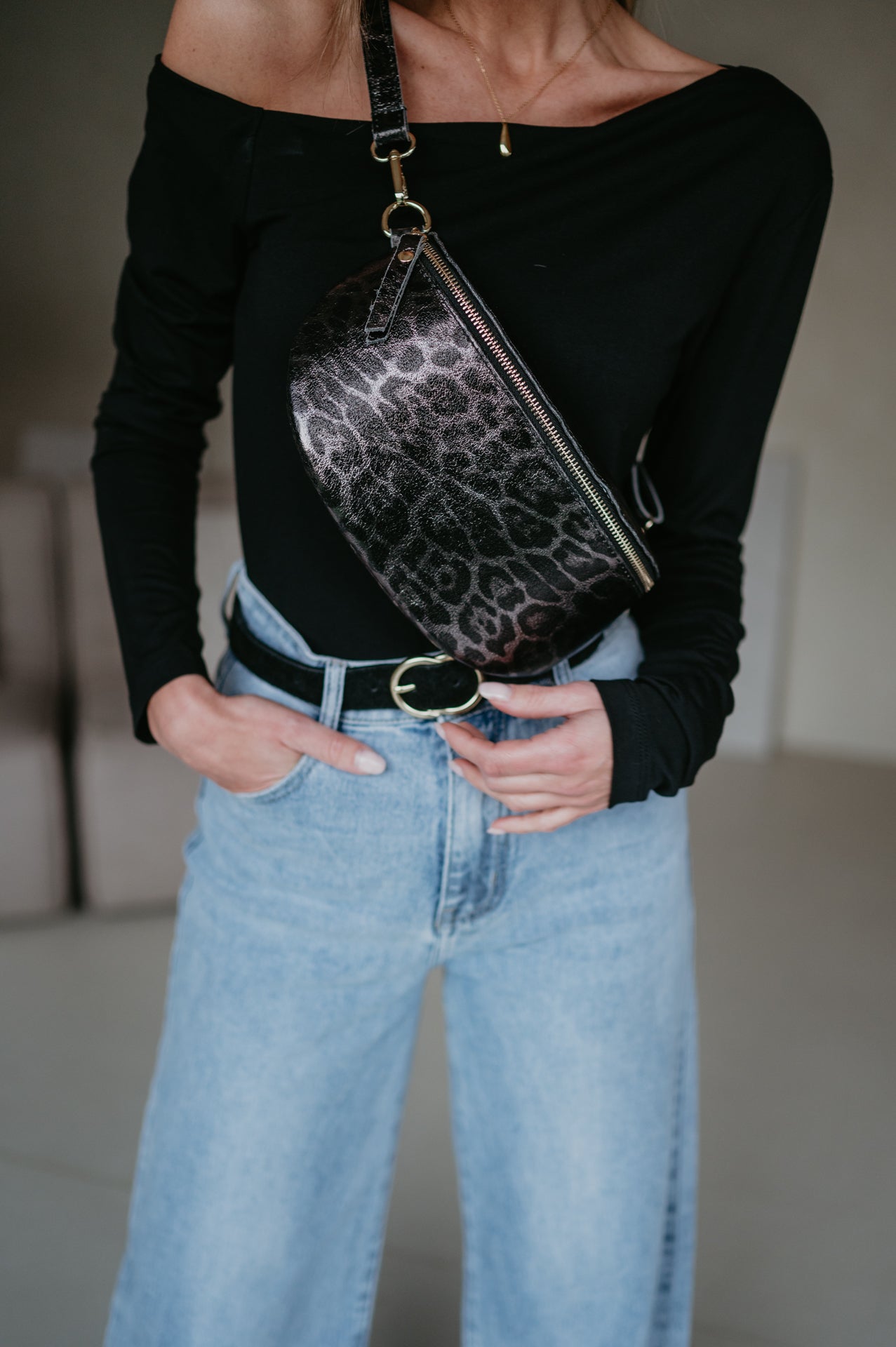 Parlava bumbag I Leopard Black - Wild Souls by JV® - Bumbags