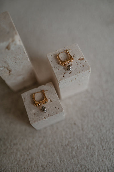 Perplesso earrings I Gold - Wild Souls by JV® - Boots