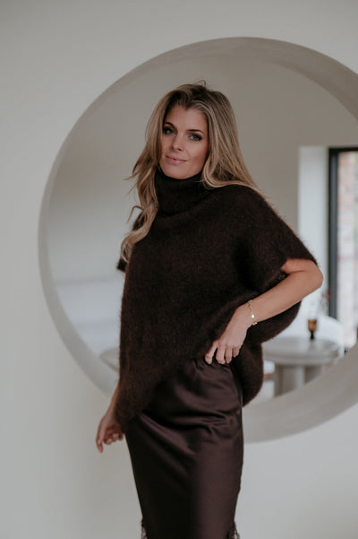 Pochi knit I Chocolate Brown - Wild Souls by JV® - Knits