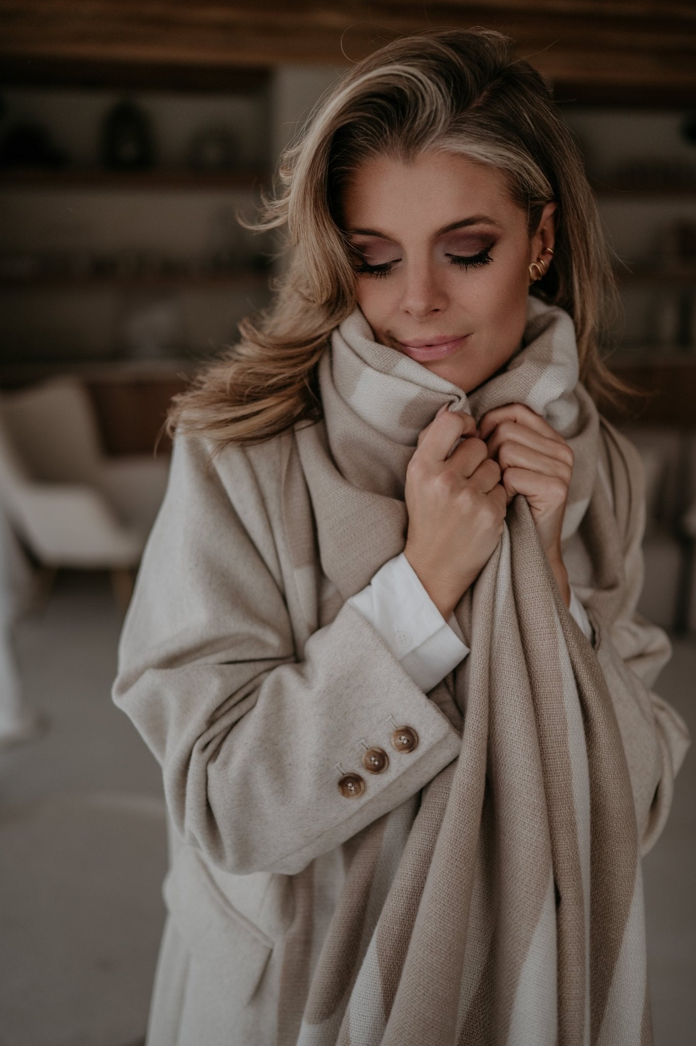 Scroscio scarf I Beige - Wild Souls by JV® - Scarfs