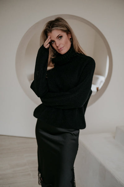 Vivelo knit I Black - Wild Souls by JV® - Knits