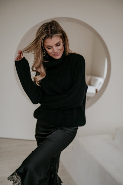 Vivelo knit I Black - Wild Souls by JV® - Knits